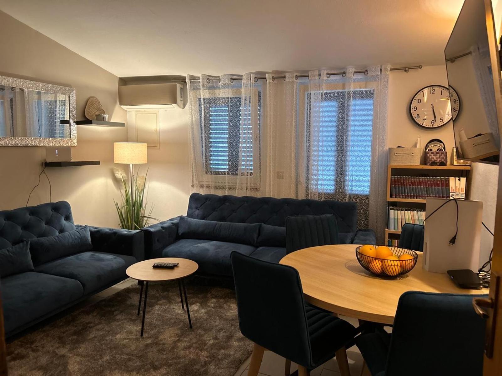 Narda Apartment *